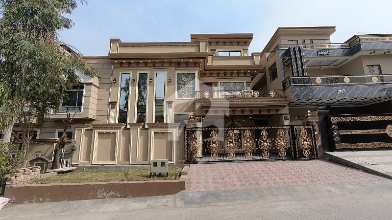 Prime Location 2800 Sq. Ft. House For Sale